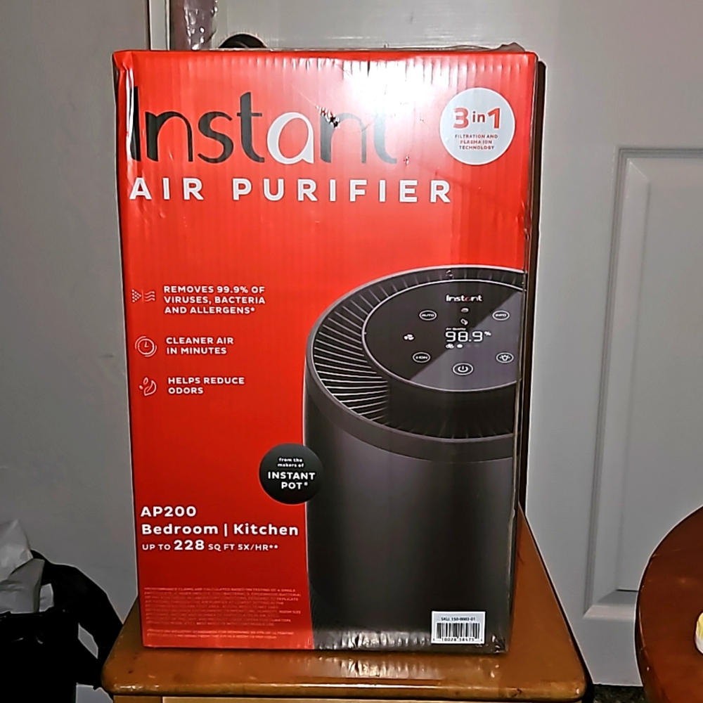 Instant air purifier  228 square ft